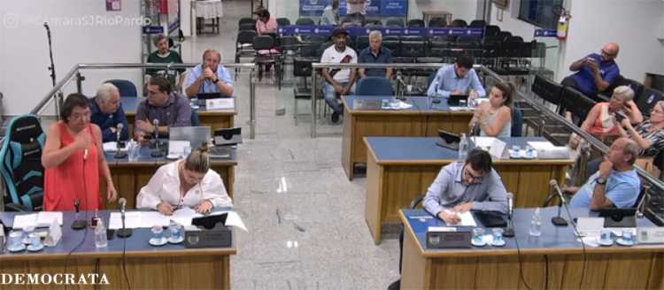 Você aprovou o aumento de subsídio e acréscimo de 13º pagamento para vereadores em São José?