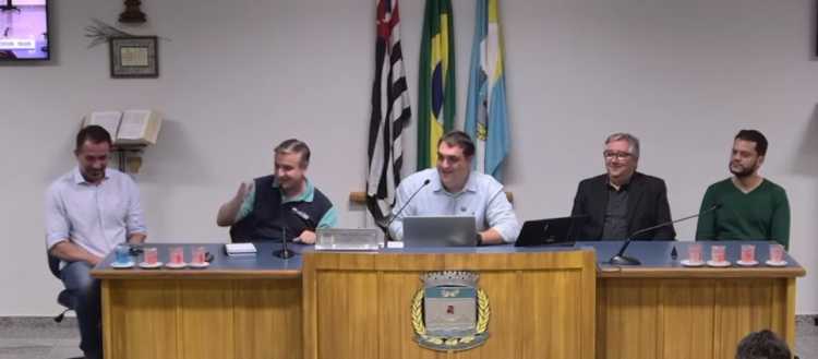 Qual deve ser a principal prioridade para melhorar a mobilidade urbana em São José do Rio Pardo?