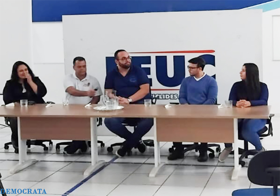 FEUC promove mesa redonda sobre genética, saúde e educação