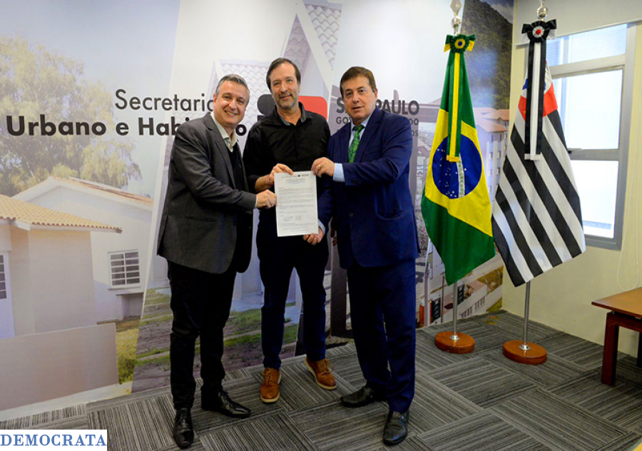 Márcio Zanetti assina ordem de serviço para construção do Conjunto Hélio Navarro