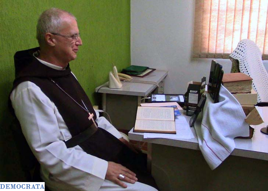 Dom Abade Paulo De Martini fala sobre Corpus Christi - republicação