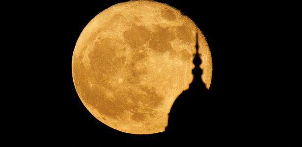 Qual a fase da Lua hoje (26)? Veja calendário lunar de outubro 2025