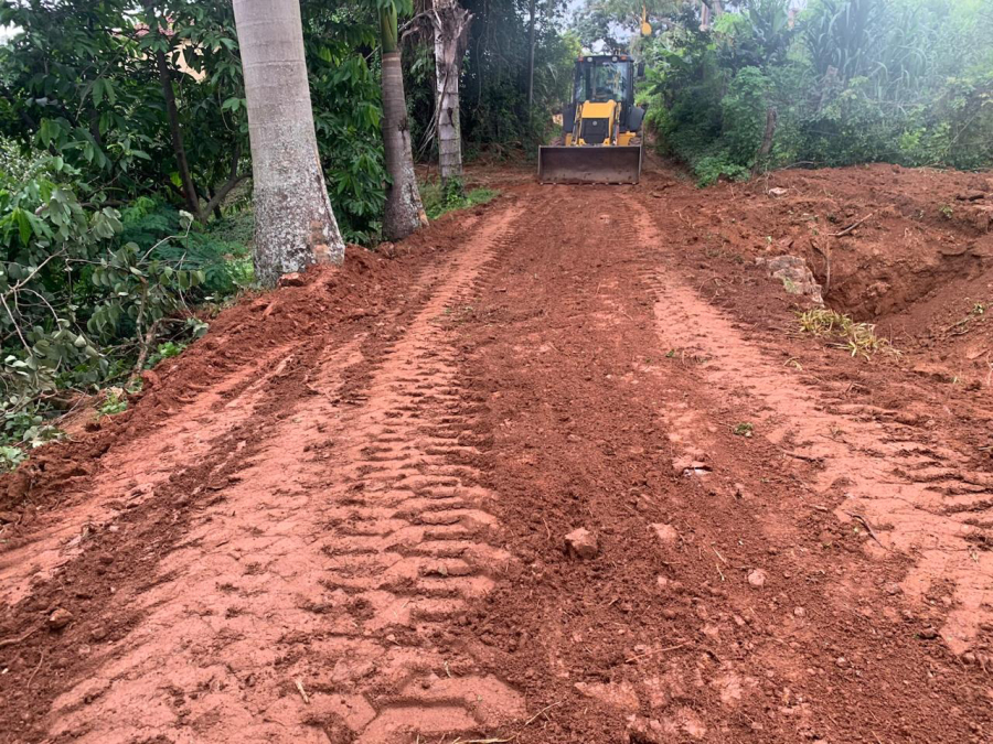 Secretaria de Agricultura realiza manutenção em estradas rurais de São José do Rio Pardo
