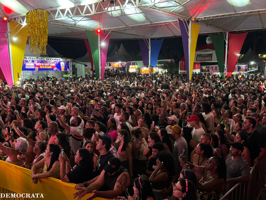 Só Pra Contrariar abre Carna Rio Pardo com grande público