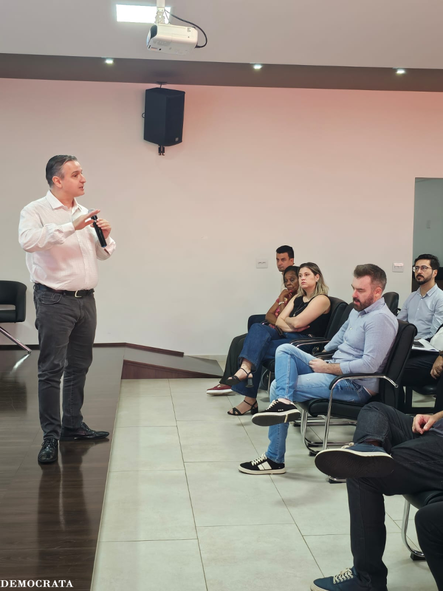 PPP pode modernizar iluminação pública e implantar serviços digitais em São José do Rio Pardo