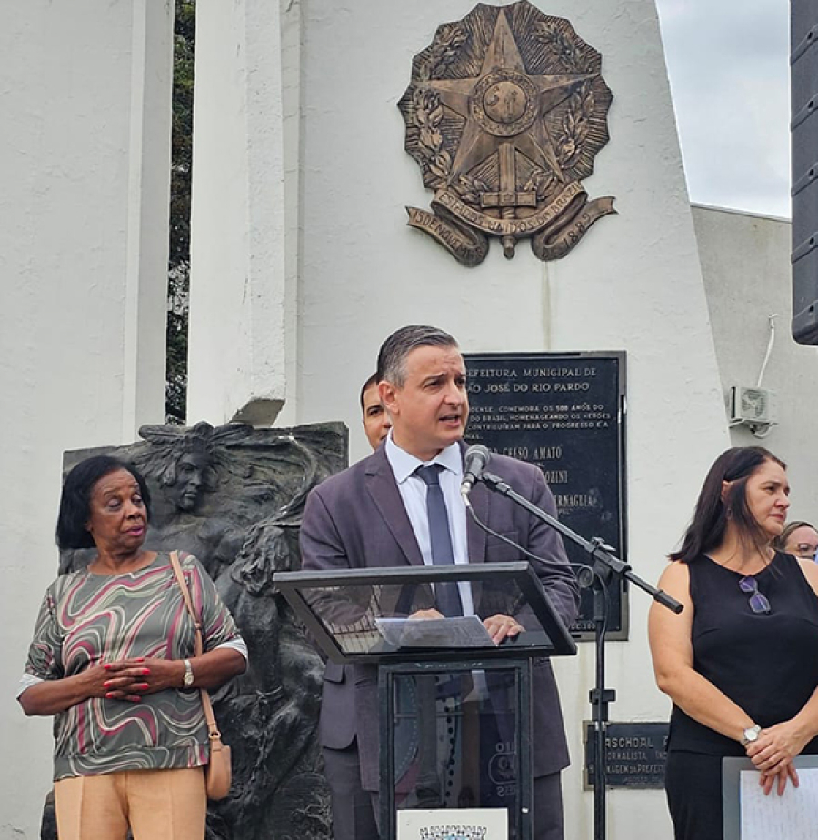 Ato cívico abre comemorações pelos 161 anos de São José do Rio Pardo