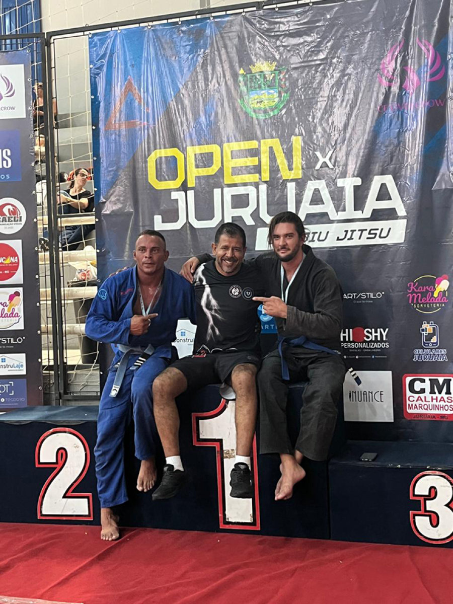 Equipe de jiu-jitsu de São José do Rio Pardo conquista títulos em competição regional
