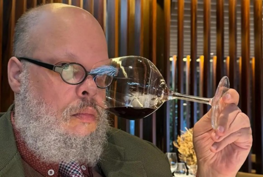 O caso Ed Motta revela o drama por trás do enochato alcoólatra