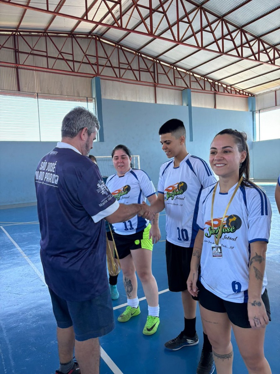 Veteranas Rio Pardo conquista o Festival de Inverno de Futsal Feminino da SEMEL em São José do Rio Pardo