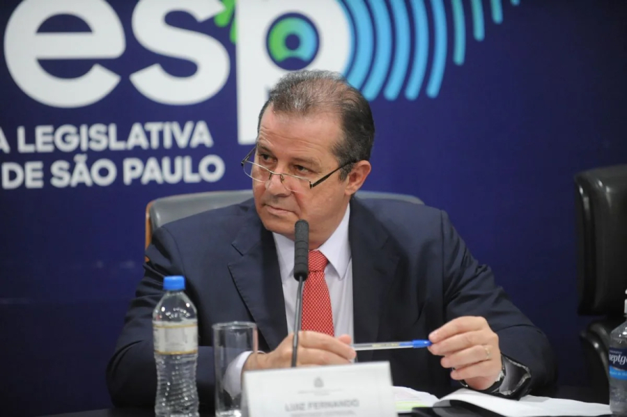 Deputado do PT destina mais de R$ 409 mil de verba pública para aluguel de imóvel pertencente a assessora